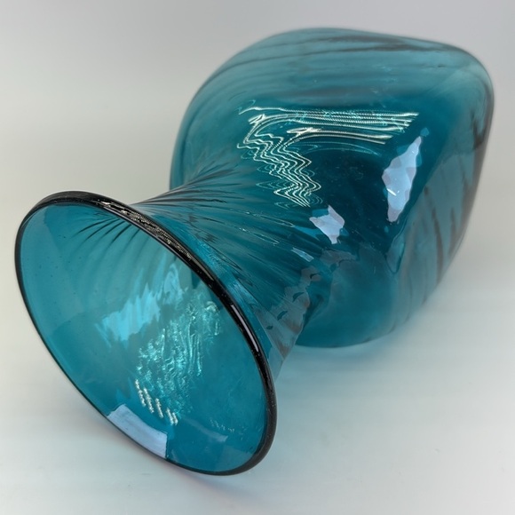 Swirl Optic Aquamarine Glass Vase - Picture 11 of 14